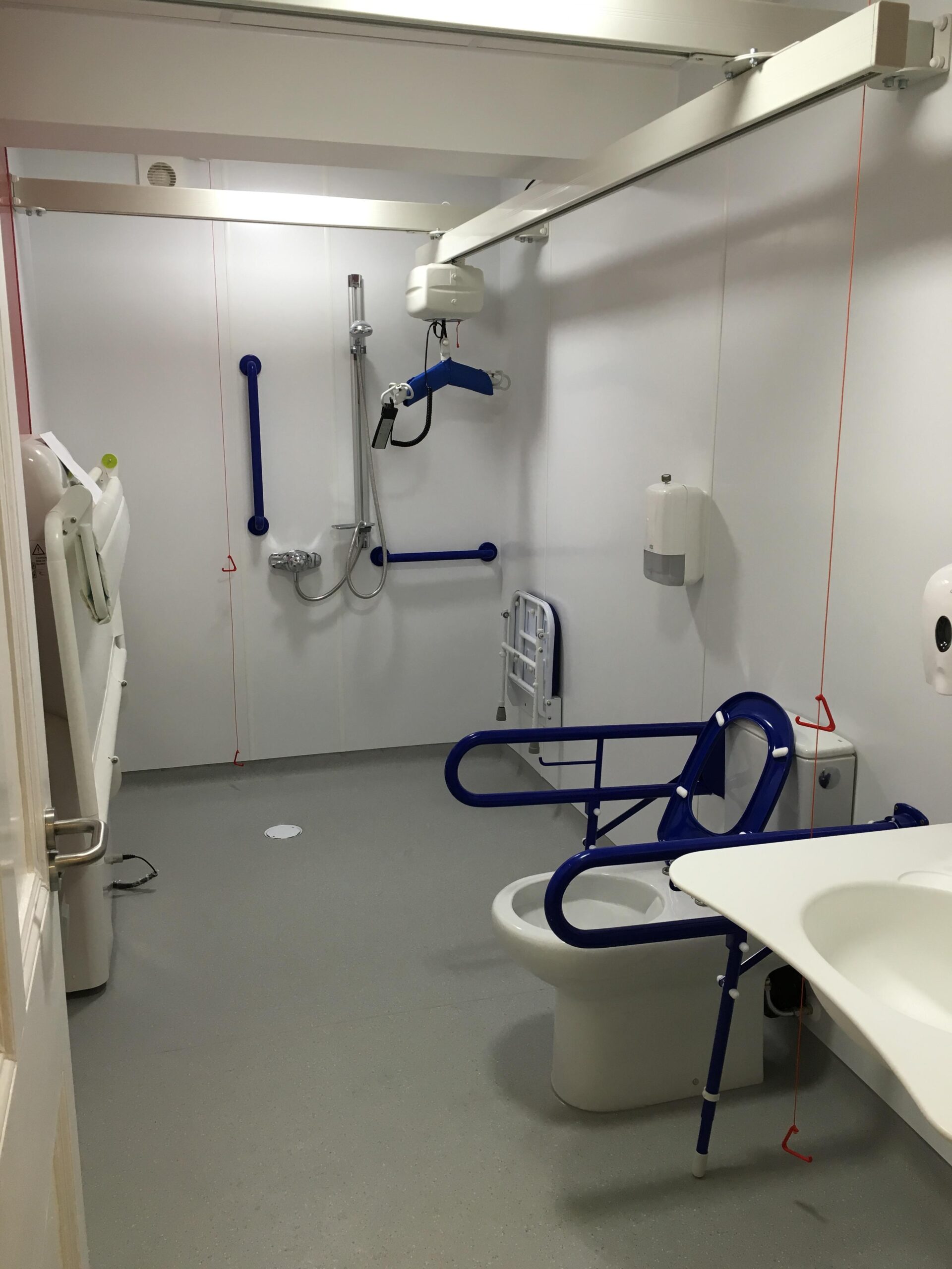 fully equipped, accessible wet room